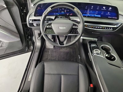 2024 Cadillac LYRIQ Luxury 2