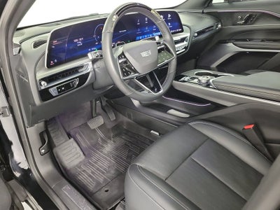 2024 Cadillac LYRIQ Luxury 2