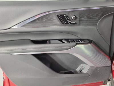 2024 Cadillac LYRIQ Luxury 2