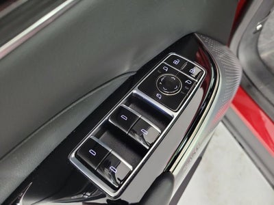2024 Cadillac LYRIQ Luxury 2