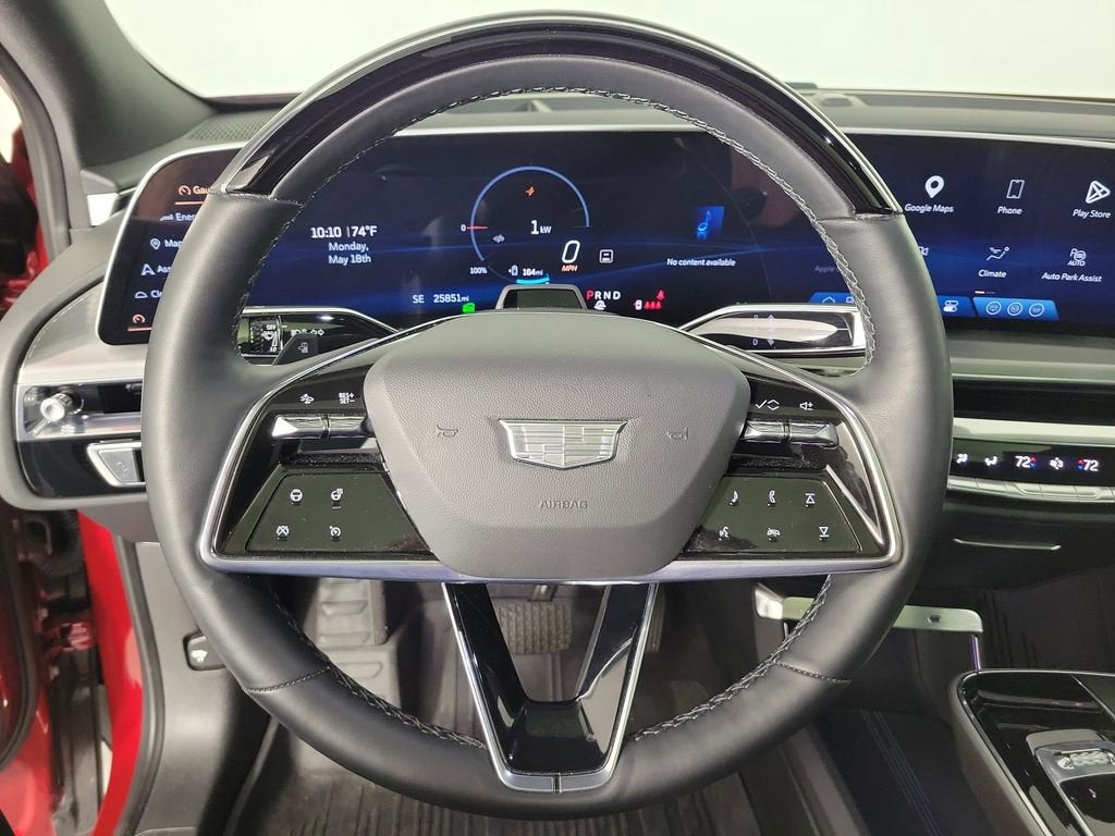 2024 Cadillac LYRIQ Luxury 2