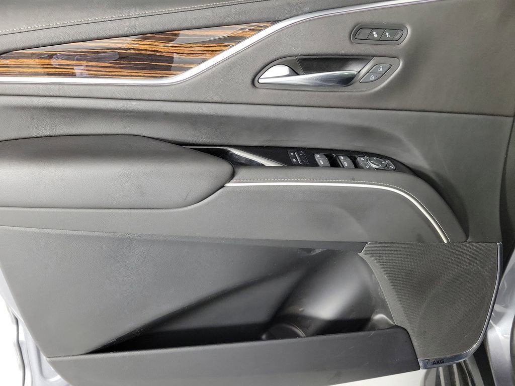2022 Cadillac Escalade Luxury