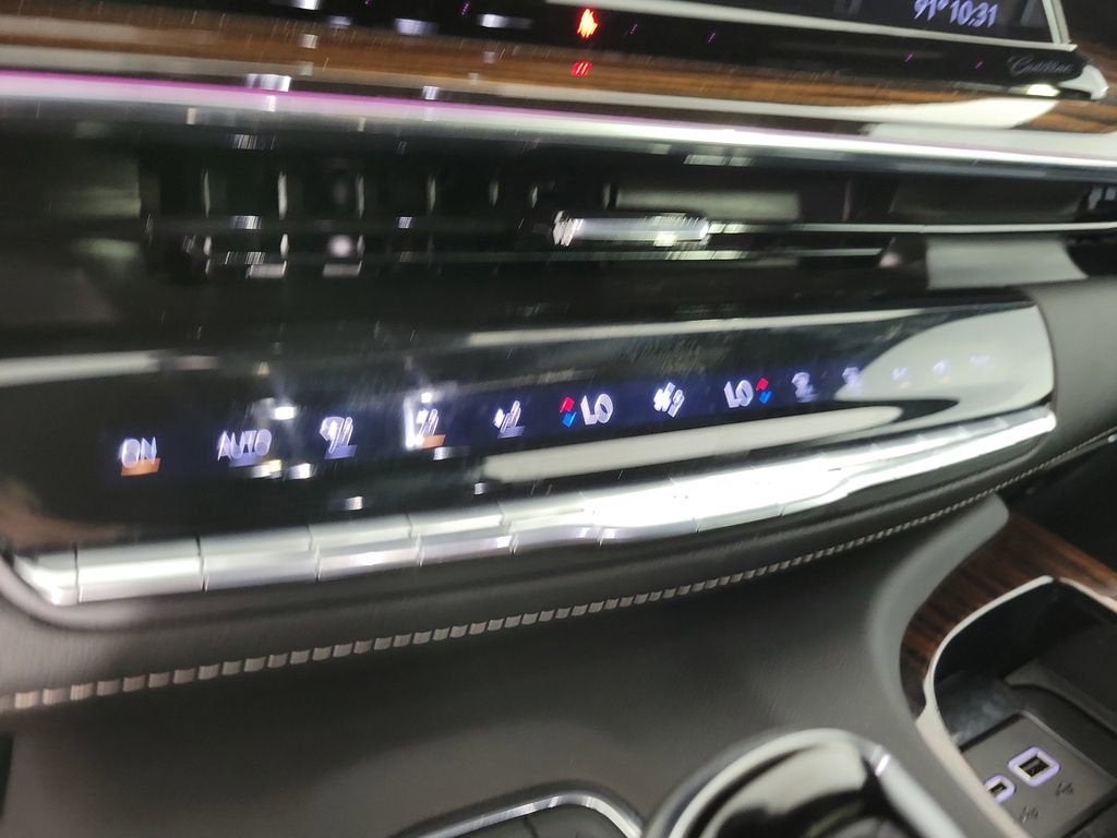2022 Cadillac Escalade Luxury