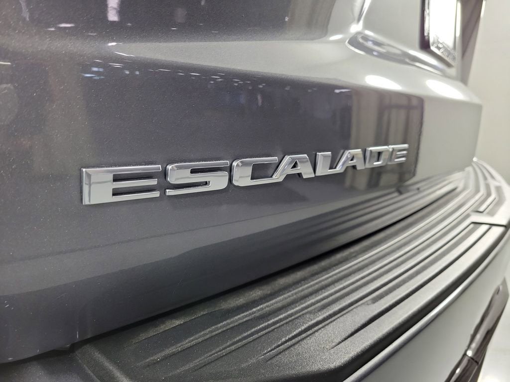 2022 Cadillac Escalade Luxury
