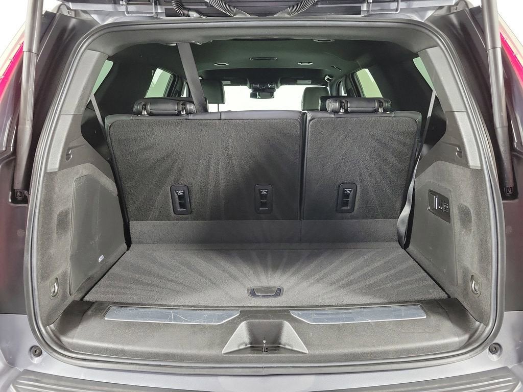 2022 Cadillac Escalade Luxury
