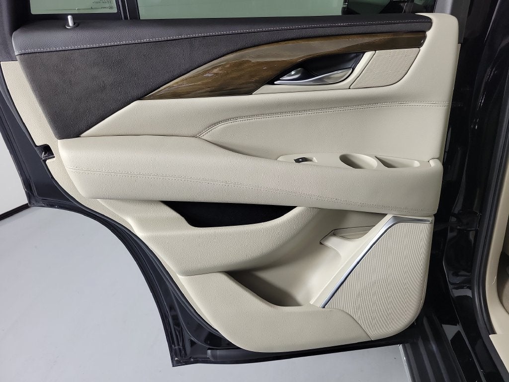 2019 Cadillac Escalade Luxury