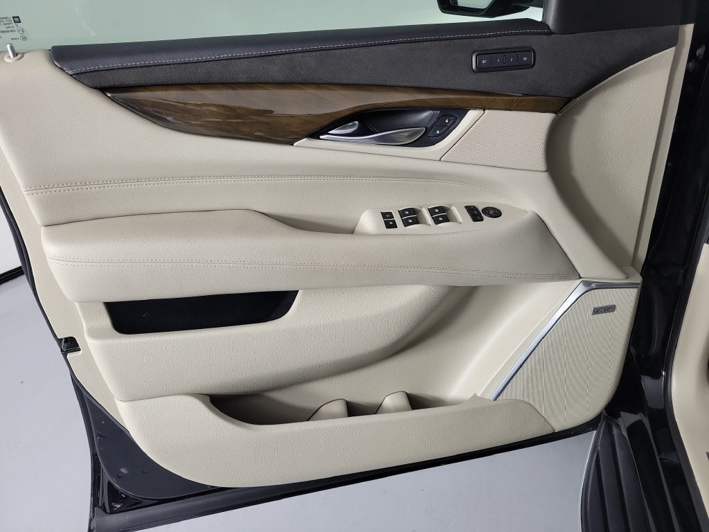 2019 Cadillac Escalade Luxury