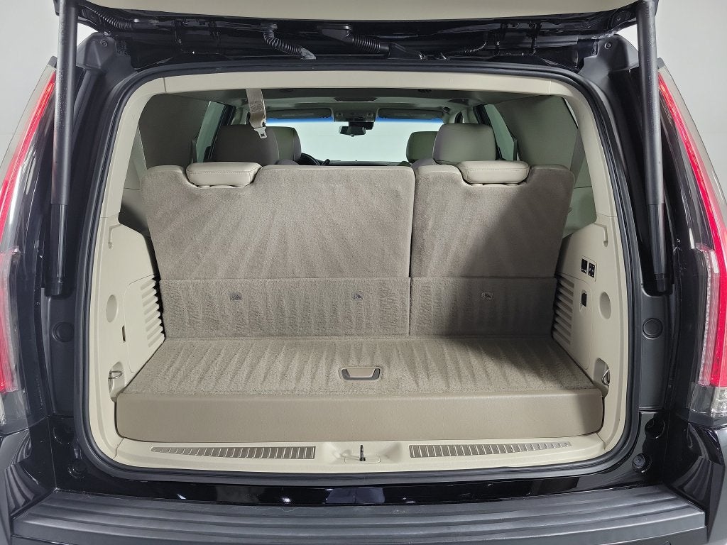 2019 Cadillac Escalade Luxury
