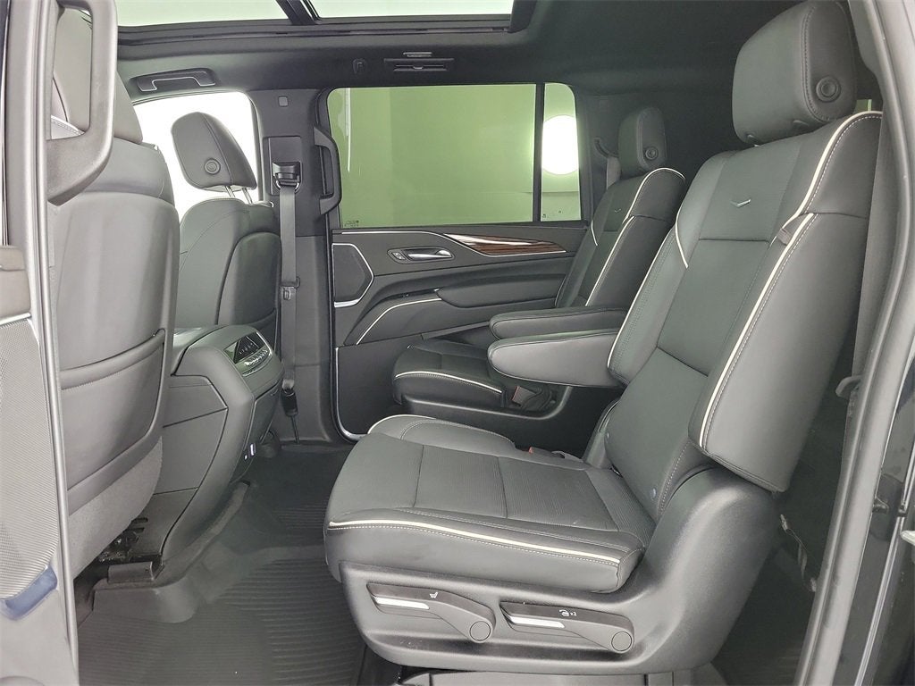 2023 Cadillac Escalade ESV Premium Luxury