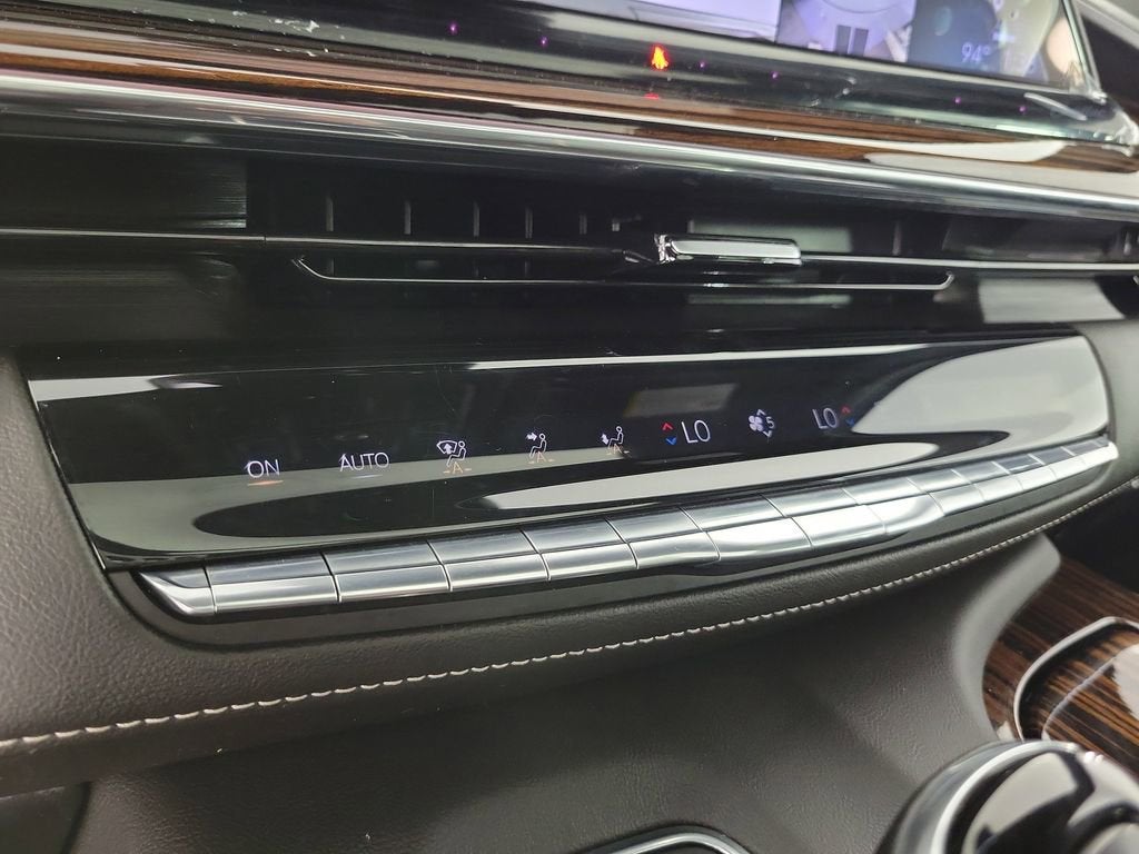 2023 Cadillac Escalade ESV Premium Luxury