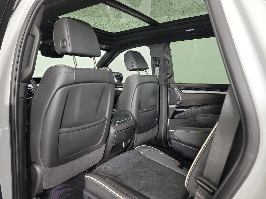 2025 Cadillac Escalade Sport
