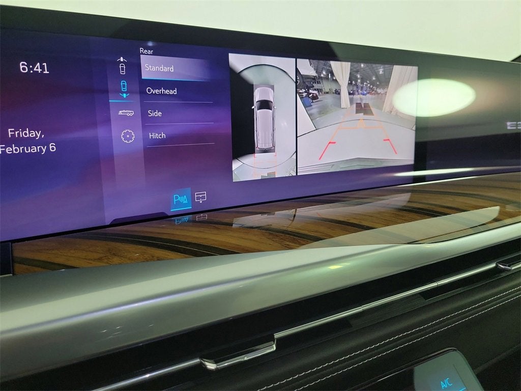 2025 Cadillac Escalade Sport Platinum