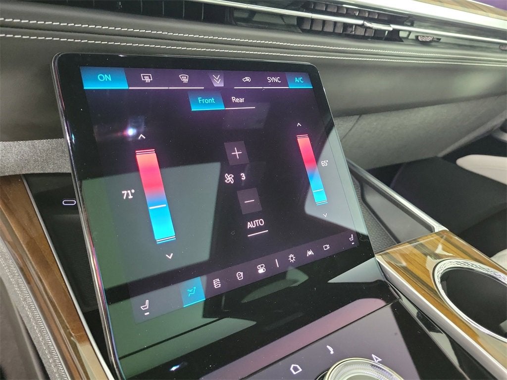 2025 Cadillac Escalade Sport Platinum