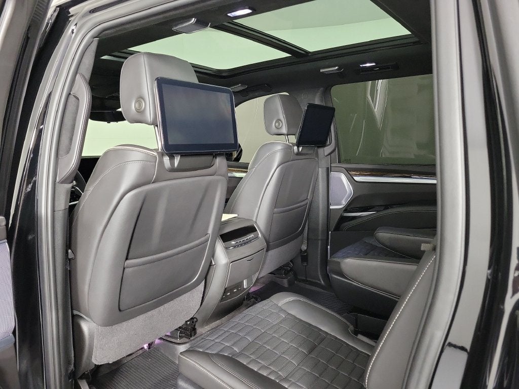 2025 Cadillac Escalade ESV Sport Platinum