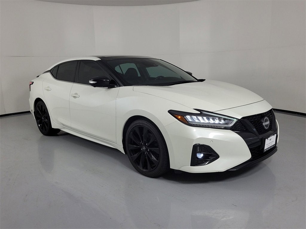 2023 Nissan Maxima SR