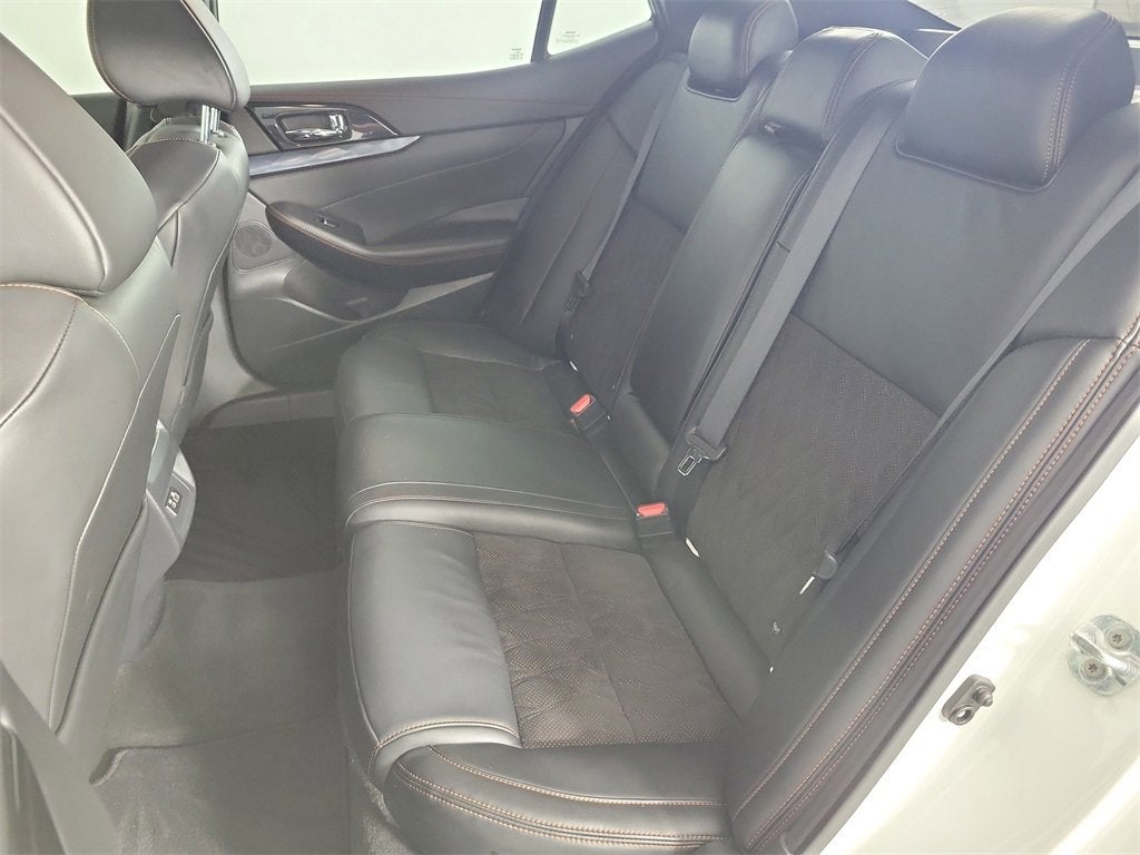 2023 Nissan Maxima SR