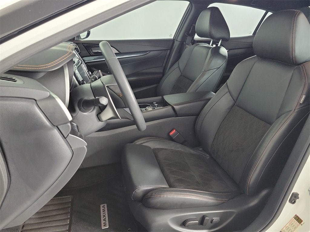 2023 Nissan Maxima SR