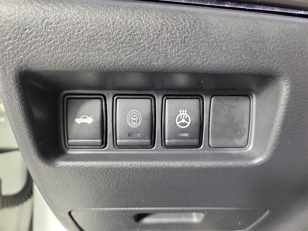 2023 Nissan Maxima SR