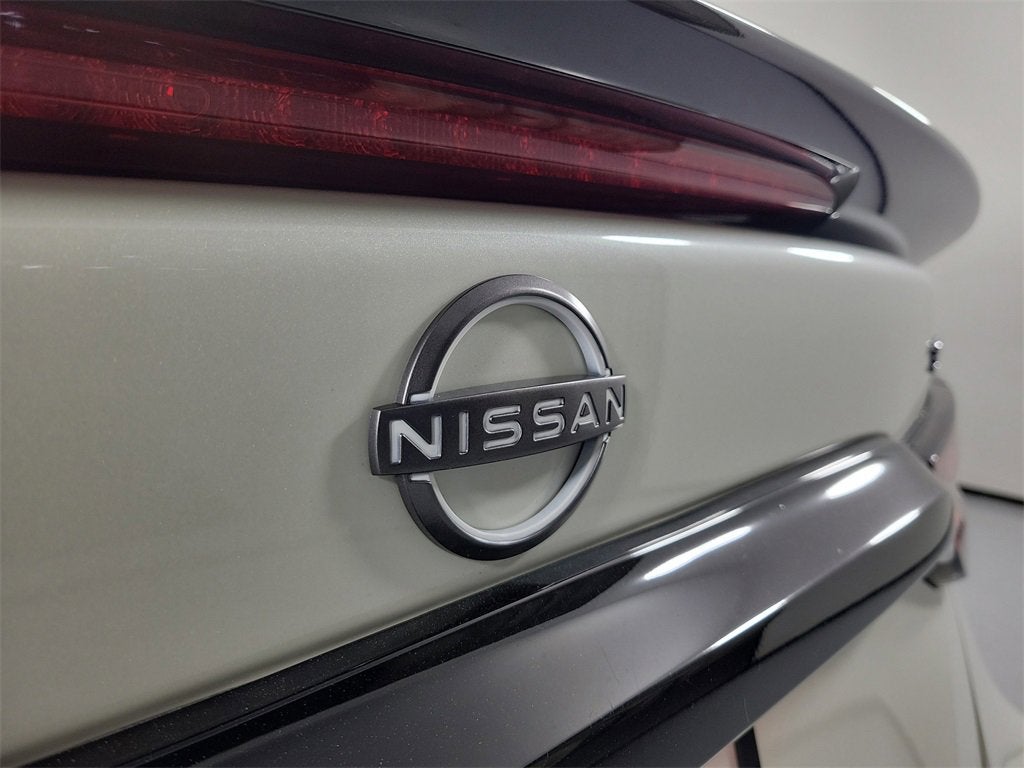 2023 Nissan Maxima SR