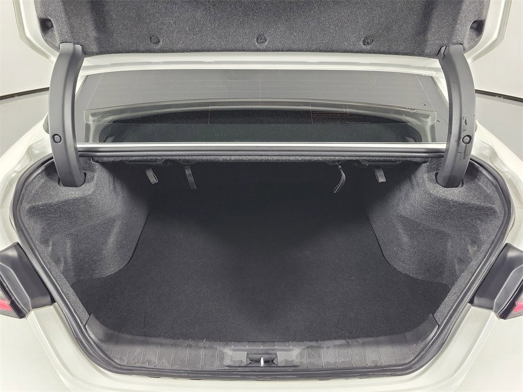 2023 Nissan Maxima SR