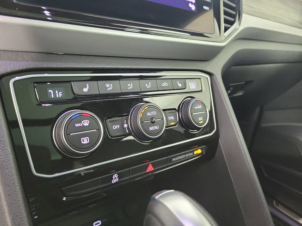 2022 Volkswagen Atlas Cross Sport 3.6L V6 SE w/Technology