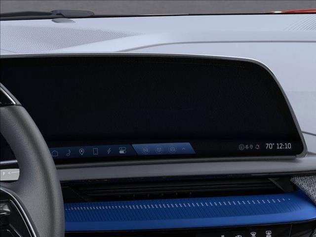 2025 Cadillac OPTIQ Luxury 1