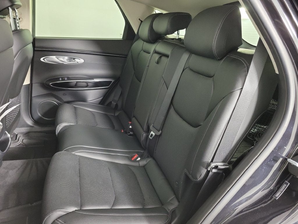 2025 Genesis GV70 2.5T