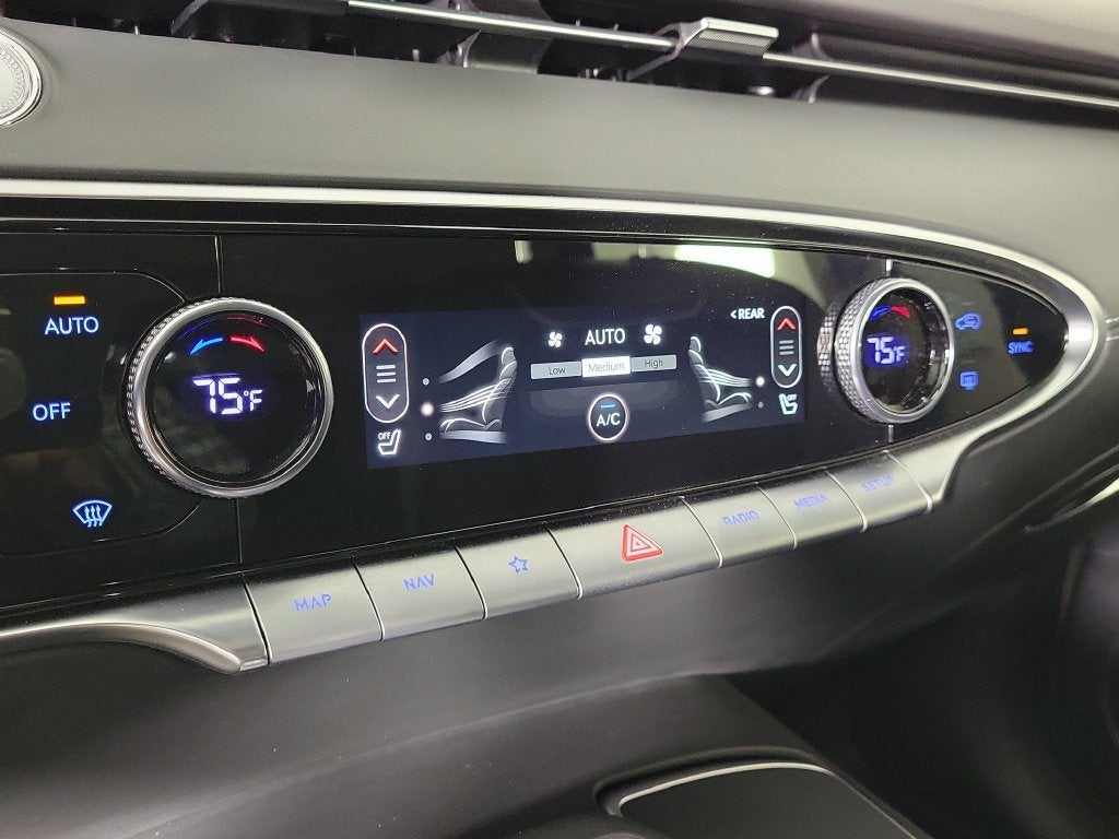 2025 Genesis GV70 2.5T