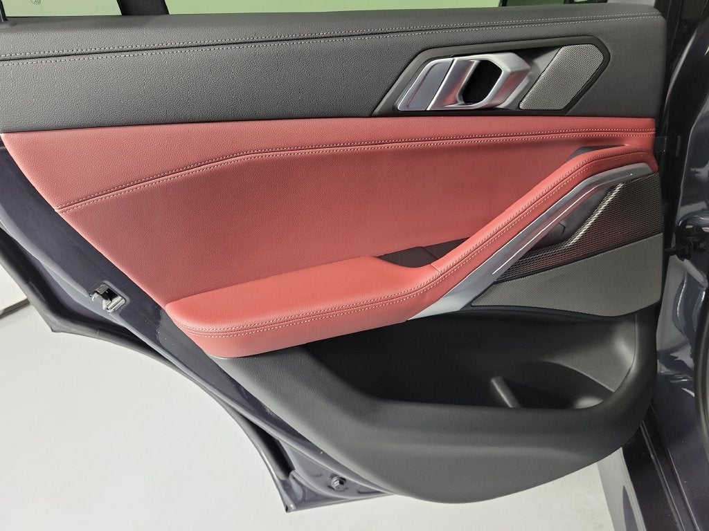 2020 BMW X6 M50i