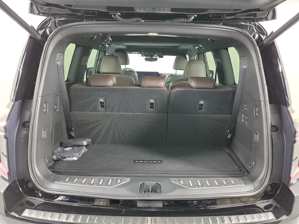 2025 Nissan Armada Platinum Reserve