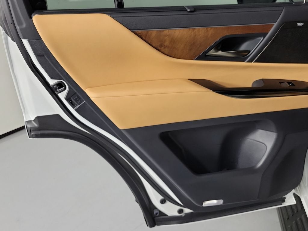 2025 Lexus LX LX 600 Luxury