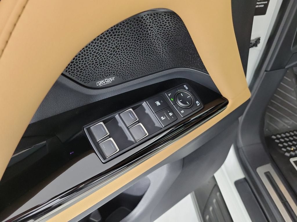 2025 Lexus LX LX 600 Luxury