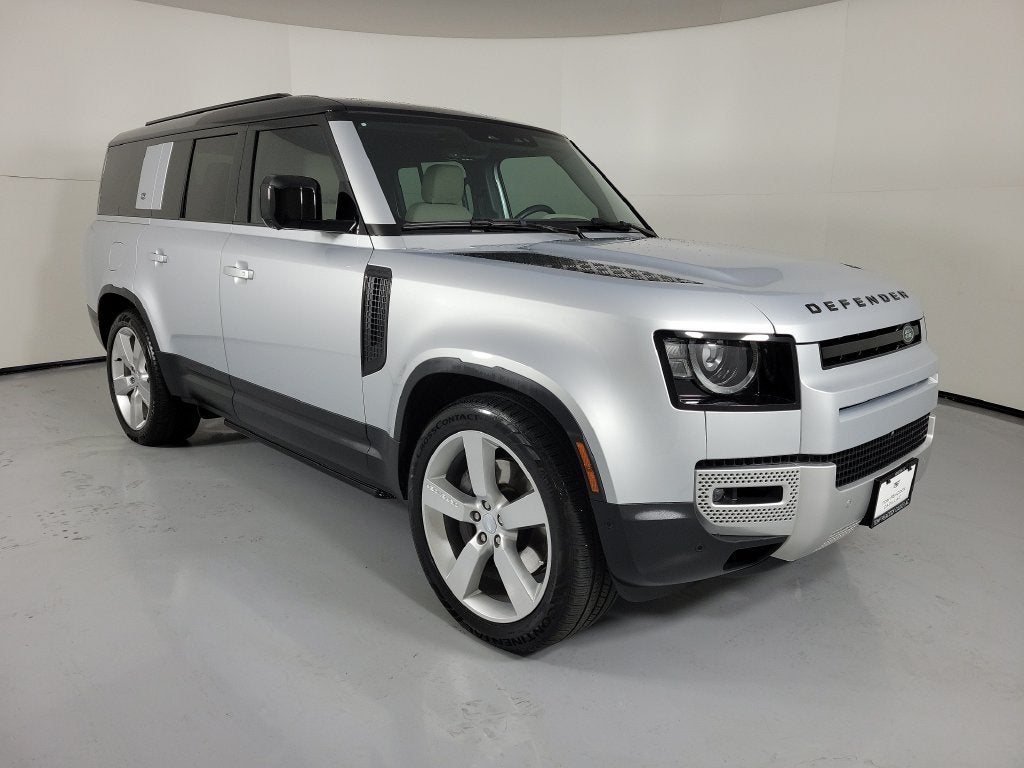 2023 Land Rover Defender SE