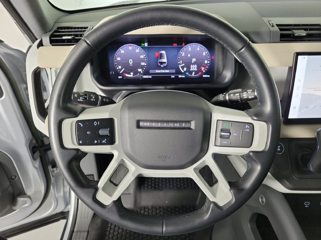 2023 Land Rover Defender SE