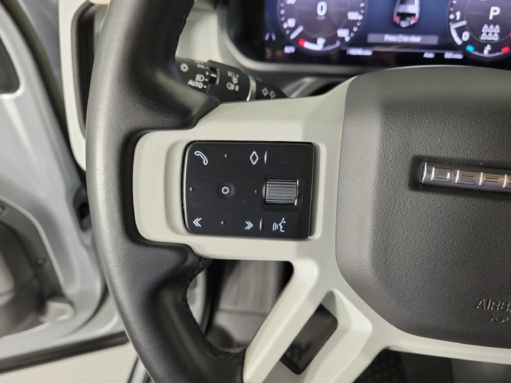 2023 Land Rover Defender SE