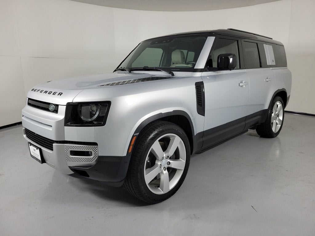2023 Land Rover Defender SE