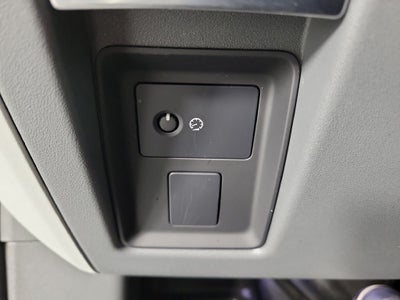 2023 Land Rover Defender SE