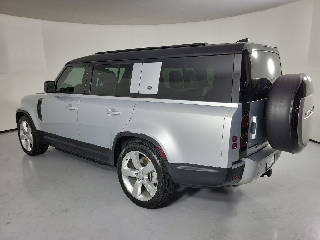 2023 Land Rover Defender SE