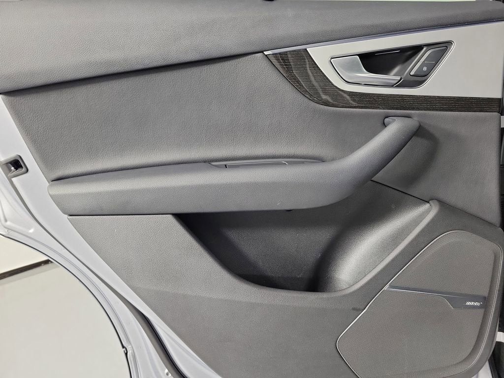 2019 Audi Q7 Premium Plus