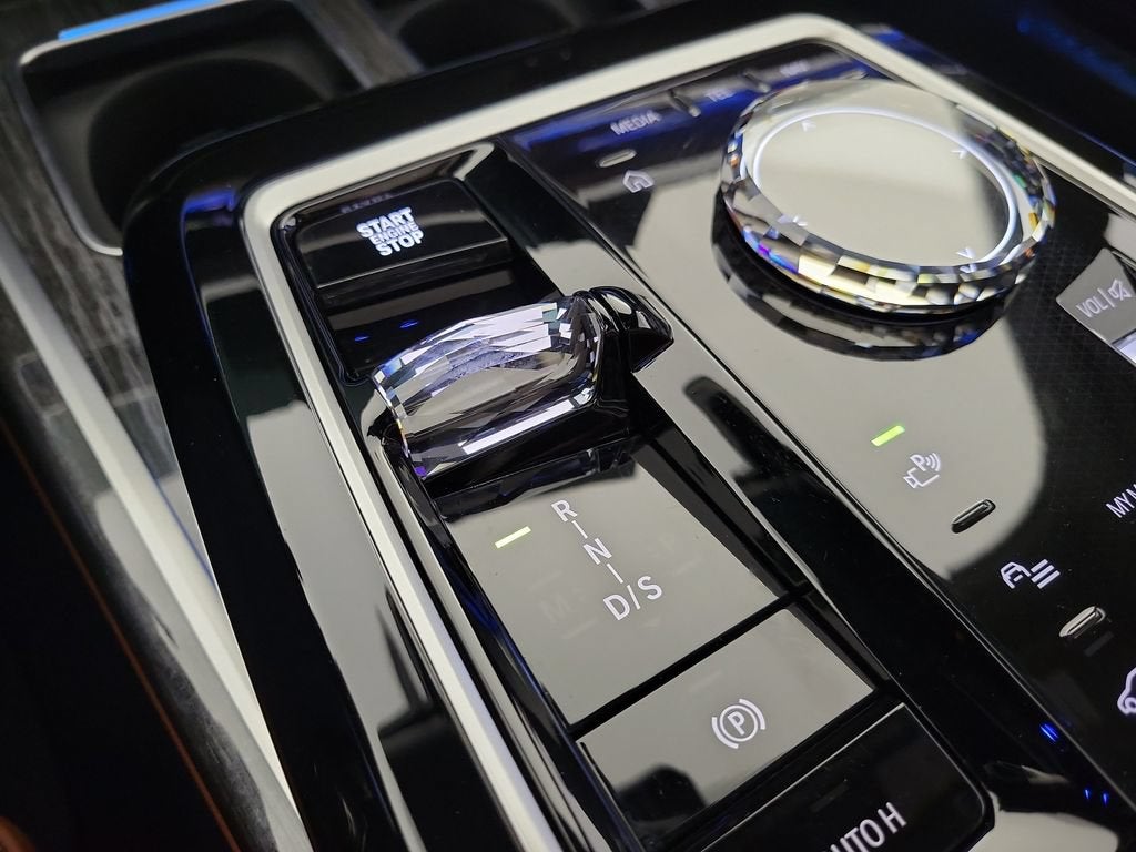 2025 BMW 7 Series 760i xDrive