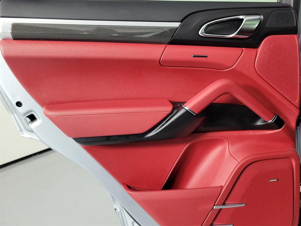 2016 Porsche Cayenne GTS