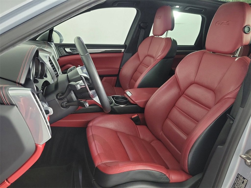 2016 Porsche Cayenne GTS
