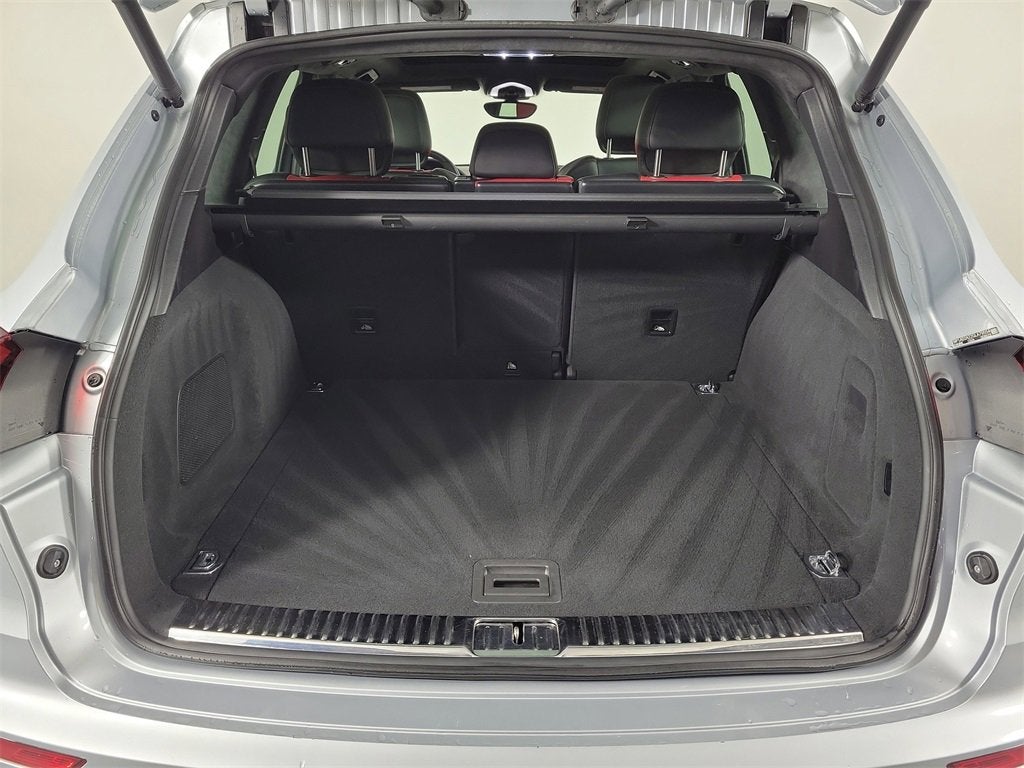 2016 Porsche Cayenne GTS