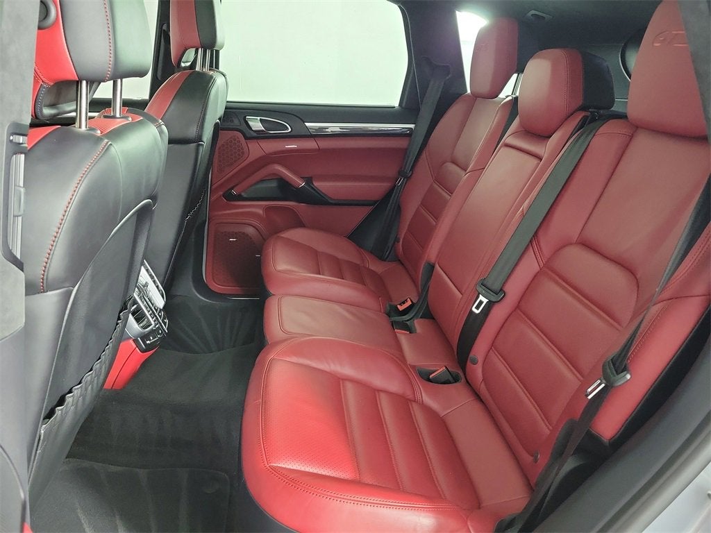2016 Porsche Cayenne GTS